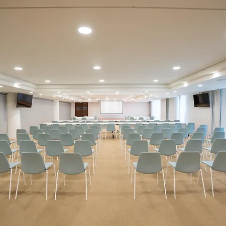 Iberostar Waves Cristina Hotell 4*