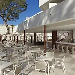 Iberostar Waves Cristina Hotel