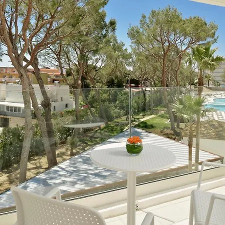 Iberostar Waves Cristina Готель