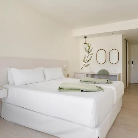 Iberostar Waves Cristina Hotel 4*