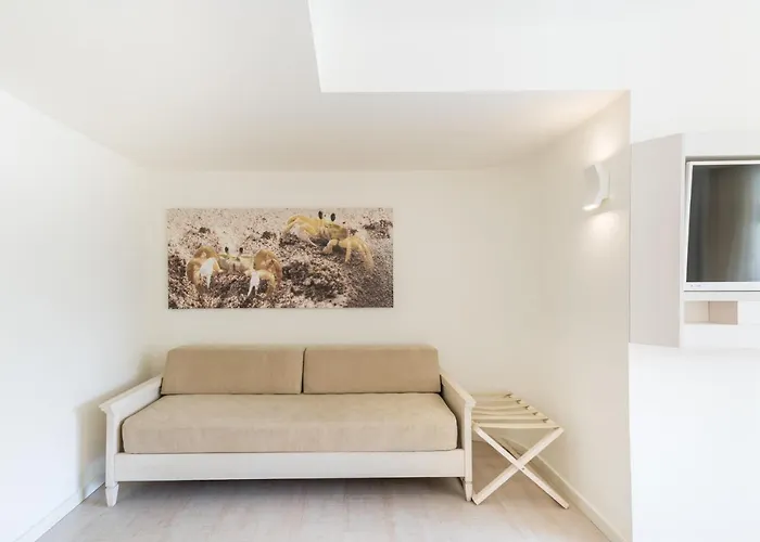 Готель Iberostar Waves Cristina