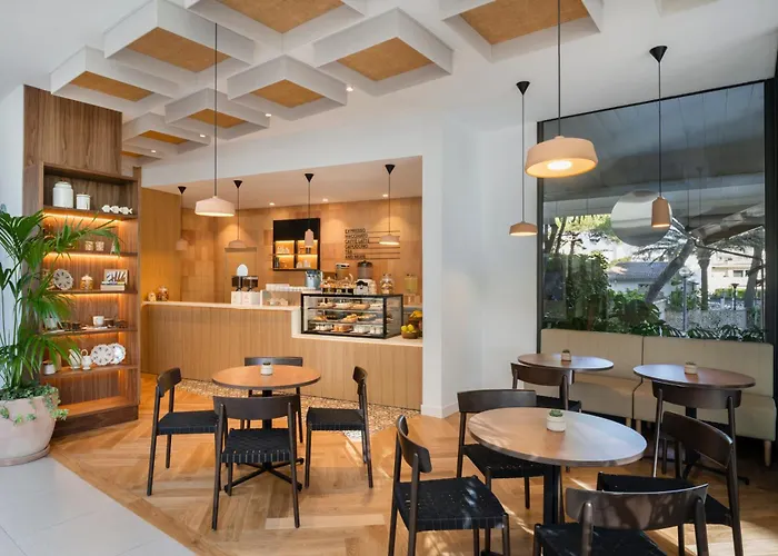 Iberostar Waves Cristina 4*