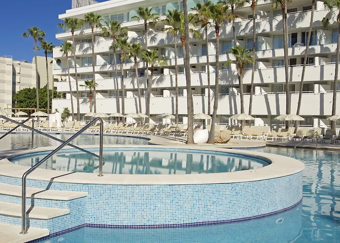 Iberostar Waves Cristina 4*