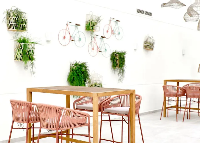 מלון Iberostar Waves Cristina 4*